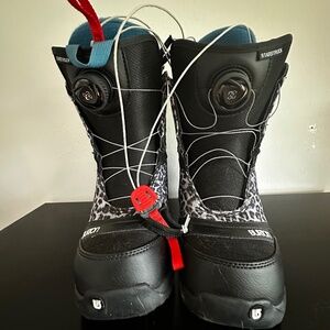 Women's Burton STARTSTRUCK BOA Snowboard Boots - Size 9.5
